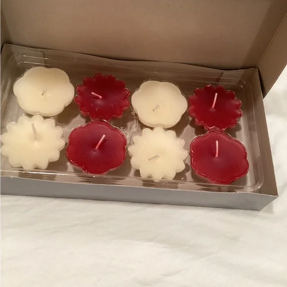 Partylite floating candles Flower-Shaped NIB SET/8 - Picture 2 of 6